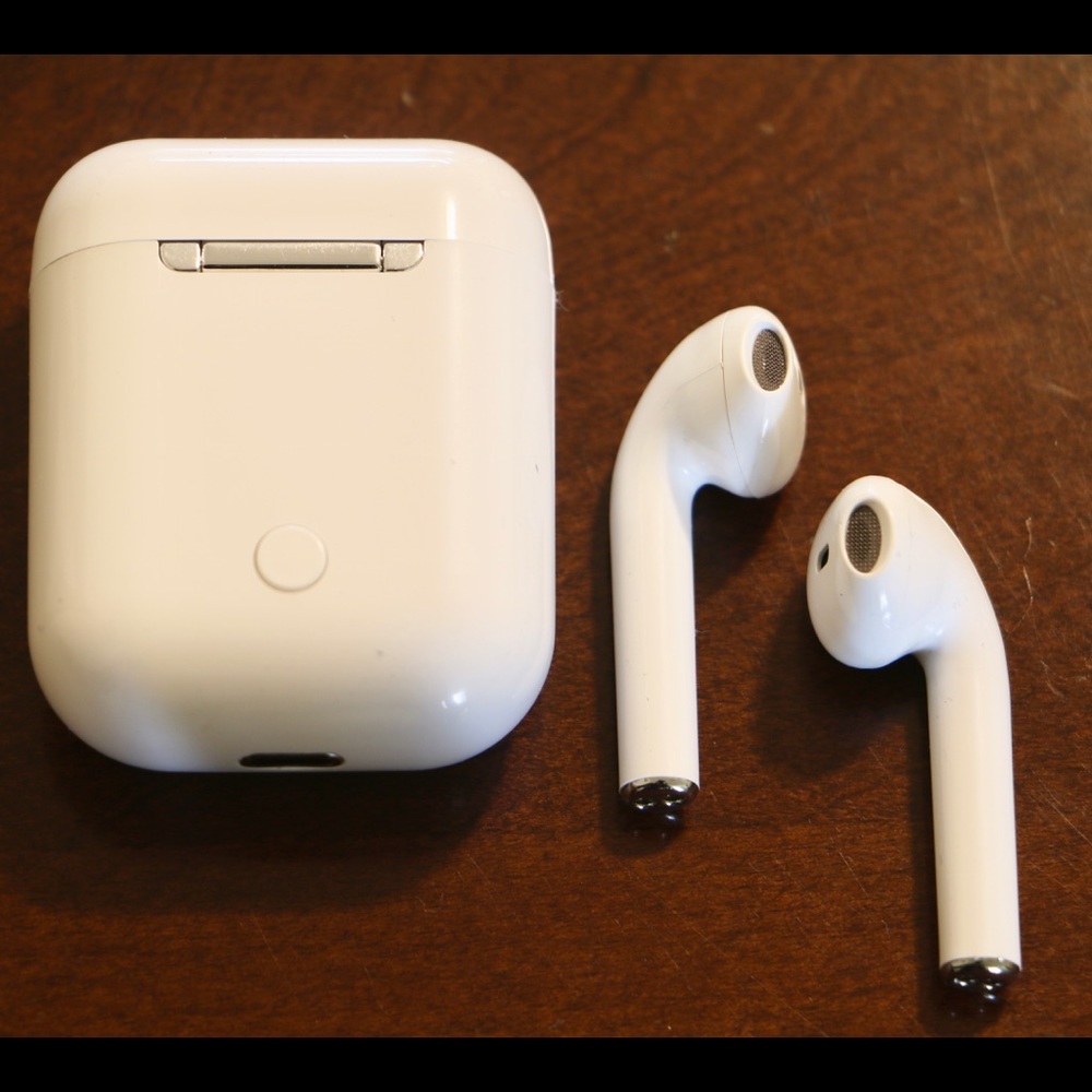 i12 Airpods - Picture 4 of 6
